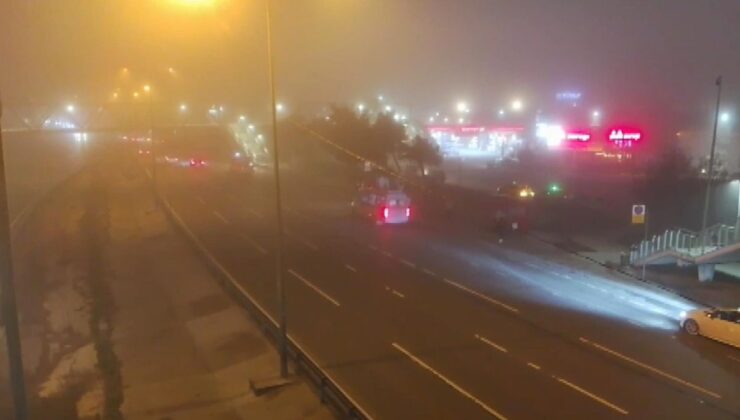 İstanbul’da Kabus Gibi Gece: Yoğun Sis Görüş Mesafesini 20 Metreye Düşürdü