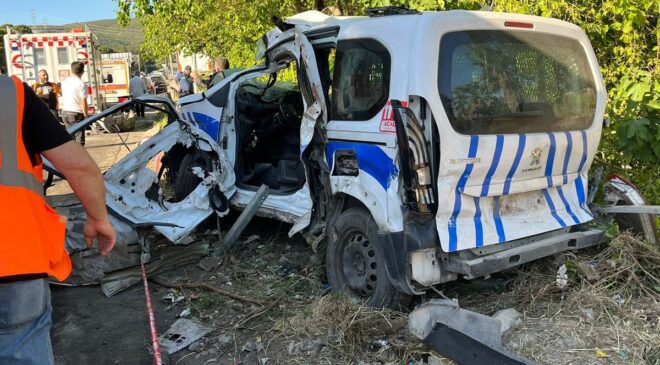 İzmir’de Freni Boşalan Tır Dehşet Saçtı: Bir Polisimiz Şehit Oldu