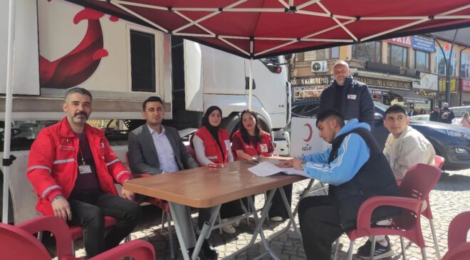 Hayat Kurtaran Dayanışma: Kaymakam Dr. Yasin Ardıç’tan Kızılay’a Anlamlı Destek