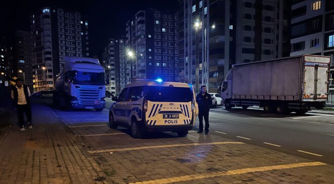 Melikgazi’de Sokak Ortasında Bıçaklı Hesaplaşma: 4 Yaralı