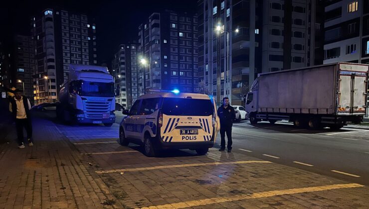 Melikgazi’de Sokak Ortasında Bıçaklı Hesaplaşma: 4 Yaralı