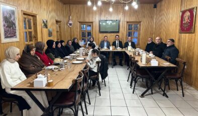 Koyulhisar’da Kutsal Toprak Heyecanı: Hacı Adayları Yemekte Buluştu