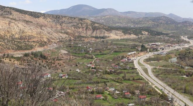 Koyulhisar’da Tarih Yeniden Canlanıyor: Kale-i Zir İçin Dev Adım Atıldı