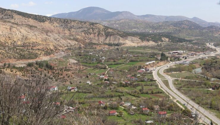 Koyulhisar’da Tarih Yeniden Canlanıyor: Kale-i Zir İçin Dev Adım Atıldı