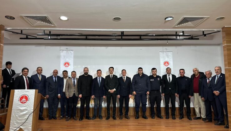 Koyulhisar’da gençlere ilham veren kariyer buluşması: Uzman isimler hayat hikâyelerini paylaştı