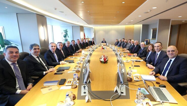 Sanayiciye Dev Finansman Müjdesi: Bakan Kacır Bankalar Birliği Zirvesinde Yol Haritasını Açıkladı