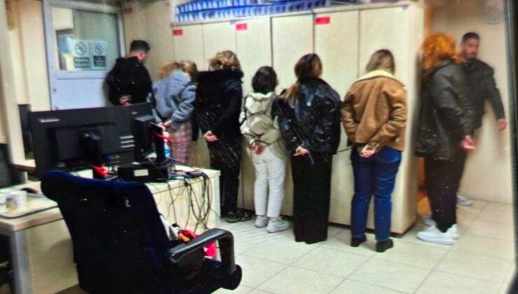 Türk Polisiyle Dalga Geçenlere Sosyal Medya Şoku: Emniyetteki Görüntüleri Ortaya Çıktı