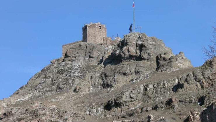 Tarihi Kalede Dehşet Anları: Surlardan Düşen Genç Ölümden Döndü