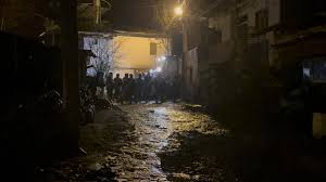 Şebinkarahisar’da gece yarısı sağanak felaketi: Ahırlar sular altında kaldı, hayvanlar son anda kurtarıldı