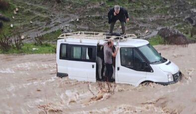 Siirt’te Doğal Afet Trajedisi: Sel Yolu Kapattı, Hasta Kadın Kurtarılamadı