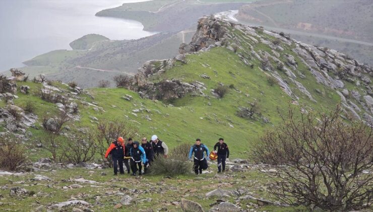 Siirt’te Kayalıklarda Can Pazarı: Atından Düşen Vatandaş İçin Zamanla Yarış