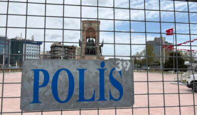 Taksim Meydanı’nda 1 Mayıs Öncesi Demir Bariyerli Önlem: Meydan Kapatıldı!