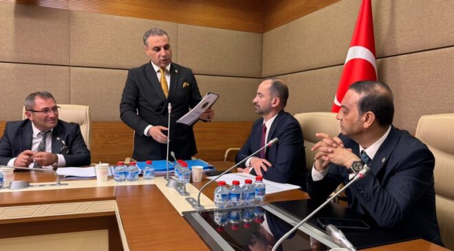 Akıncılar’dan Ankara’da Tarihi Buluşma: Başkan Murat Sevinç Öncülüğündeki Heyet Dikkatleri Üzerine Çekti