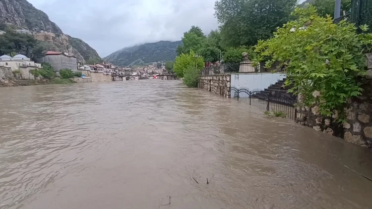 Amasya Yeşilırmak sel uyarısı
