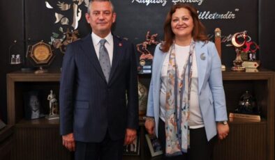 Siyasette Transfer Depremi: Burcu Köksal AK Parti Yolunda mı? CHP’den “Sokağa Çıkamaz” Resti Geldi