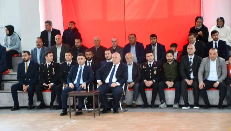 Çamoluk’ta 19 Mayıs Coşkusu Salona Sığmadı: Gençlerin Gösterileri Büyük Alkış Aldı
