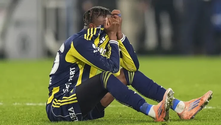 Şampiyonluk Yolunda Büyük Darbe: Fenerbahçe’de Yıldız İsim Sezonu Kapatabilir