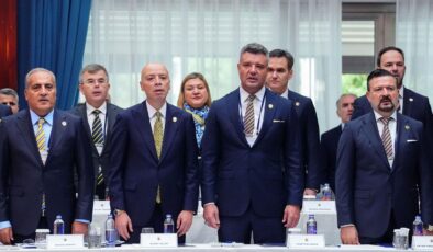 Fenerbahçe’den Şampiyonluk Sonrası Çok Sert Salvolar: Sakın Ha Sezonu Bitti