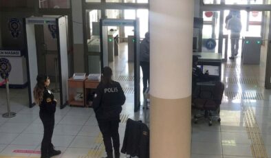 İstanbul Adliyesi’nde Şoke Eden Olay! X-Ray Cihazı Uyuşturucuyu Tespit Etti
