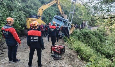 Rize’de Dehşet Veren Kaza: Kamyondan Atlayan Sürücü Feci Şekilde Hayatını Kaybetti