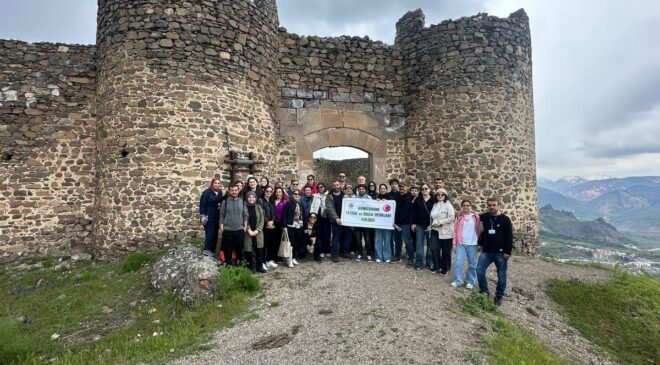 Şebinkarahisar’da Turizm Rüzgarı: Gümüşhaneli Doğaseverler İlçeye Hayran Kaldı