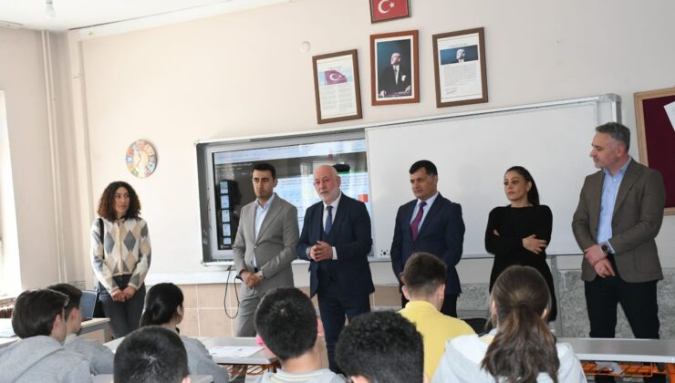 Şebinkarahisar Protokolü Sahaya İndi: Şehit Oktay Ortaokulu’nda Eğitim Zirvesi