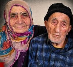 Şebinkarahisar’da Sevginin Hazin Vedası: 14 Gün Arayla Sonsuzluğa Uğurlandılar
