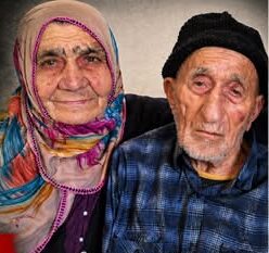 Şebinkarahisar’da Sevginin Hazin Vedası: 14 Gün Arayla Sonsuzluğa Uğurlandılar