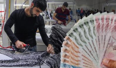 Sınırda Ekonomi Devrimi: Türkiye Hazır Giyim Sektöründen 5 Milyar Dolarlık Dev Hamle