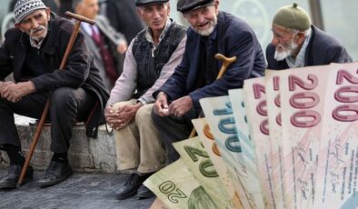 AK Parti Kampında Büyük Tartışma: Sokağın Talepleri Ekonomi Yönetimine Takıldı