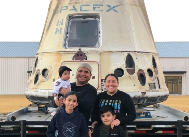 SpaceX kaynakçı Juan Hernandez milyoner