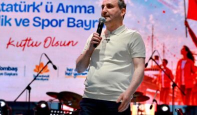 Kent Meydanında Tarihi Sabah: Sultanbeyli’de Namaz, Kahvaltı ve Milli Maç Bir Arada