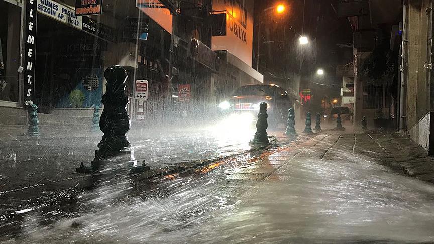 Türkiye geneli şiddetli sağanak ve dolu yağışı
