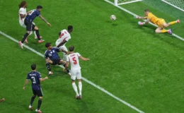 Nefes Kesen Yarı Finalde İnanılmaz Son: Dev Adayı Yıkan Gol 90+2’de Geldi!