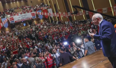 CHP’nin Rozet Törenindeki Figüran İddiasına Başsavcılıktan Soruşturma Kararı!