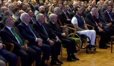 Gazi Meclis’te Tarihi Anlar: Cumhurbaşkanı Erdoğan Gözyaşlarına Hakim Olamadı!