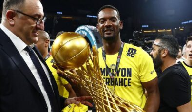 Yılın Transfer Çalımı: Fenerbahçe’nin Eski Yıldızı Ezeli Rakibe İmza Attı!