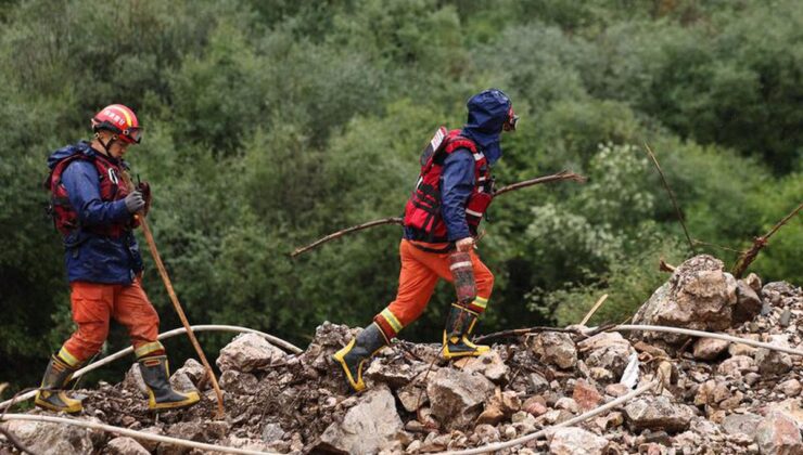 Çin’de Doğal Afet Rezaleti: Şiddetli Yağışlar Can Aldı Kurtarma Çalışmaları Sürüyor