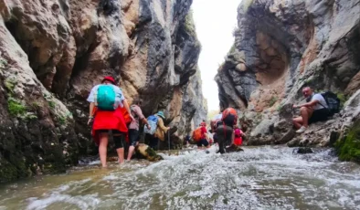 Trabzonlu Doğa Sporcuları Kelkit Yılanlı Kanyonu Parkurunu Adım Adım Keşfetti