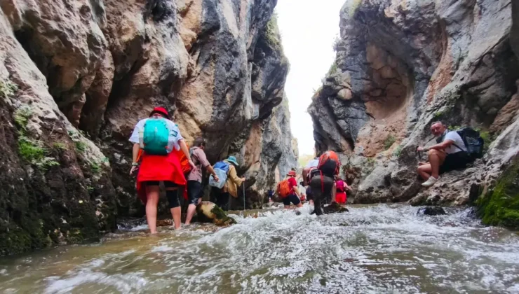 Trabzonlu Doğa Sporcuları Kelkit Yılanlı Kanyonu Parkurunu Adım Adım Keşfetti