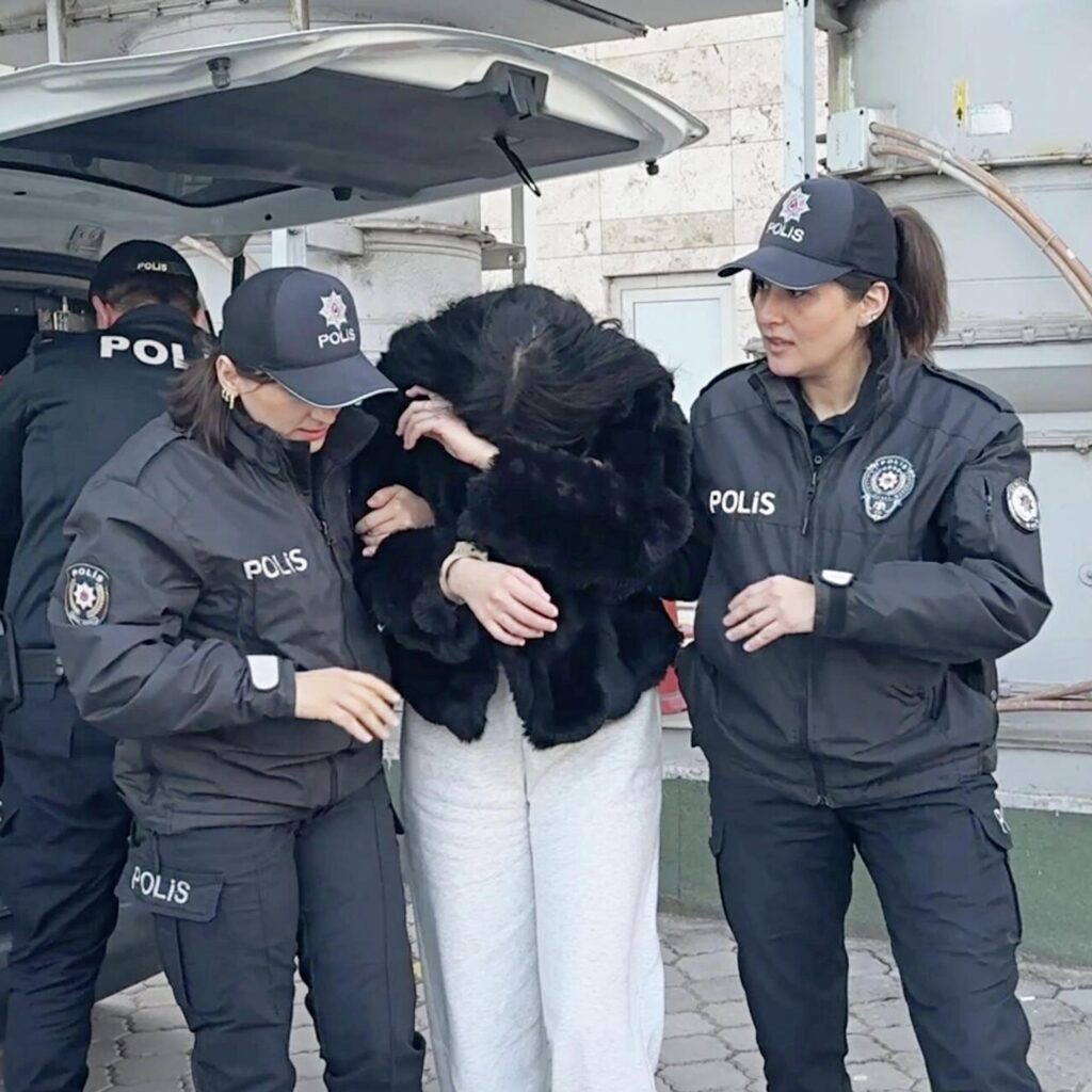 Sosyal medyada polise hakaret