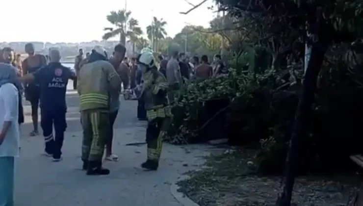 Büyükçekmece Sahilinde Panik Anları: Toprak Kayması Sonrası Ekipler Seferber Oldu