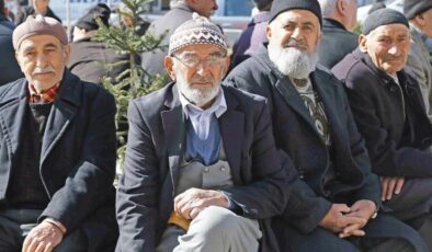 Ankara Kulisleri Hareketlendi: Seçim Öncesi Milyonlarca Emekliye Bir Defaya Mahsusk Dev Zam Geliyor!