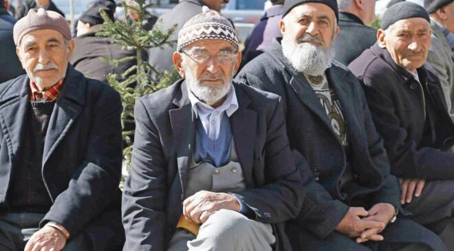 Ankara Kulisleri Hareketlendi: Seçim Öncesi Milyonlarca Emekliye Bir Defaya Mahsusk Dev Zam Geliyor!