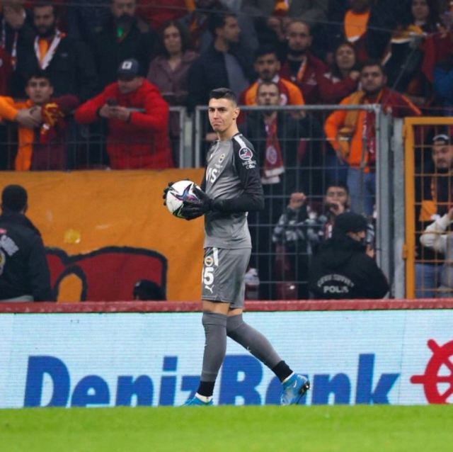 Fenerbahçe Berke Özer transferi