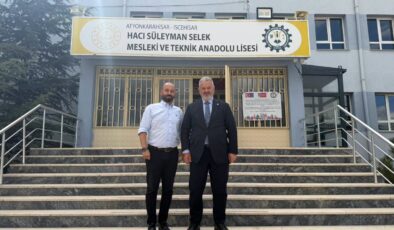 Hasan Turan’dan Anlamlı Ziyaret: İscehisar’da Gençlerle ve Eğitimcilerle Bir Araya Geldi