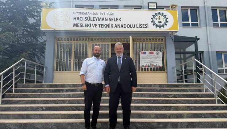 Hasan Turan’dan Anlamlı Ziyaret: İscehisar’da Gençlerle ve Eğitimcilerle Bir Araya Geldi