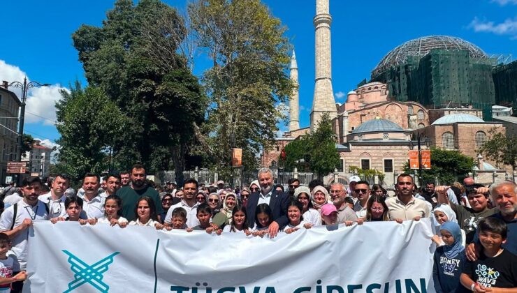 AK Parti İstanbul Milletvekili Hasan Turan Giresunlu Gençlerle Ayasofya’da Buluştu
