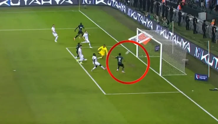 Tribünler Şaşkına Döndü! Kocaelispor Amedspor Karşılaşmasında İnanılmaz Anlar