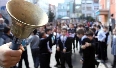 Okul Kıyafetlerinde Yeni Dönem Başladı: MEB’den Okul Kıyafetlerine Arma Zorunluluğu Kararı!